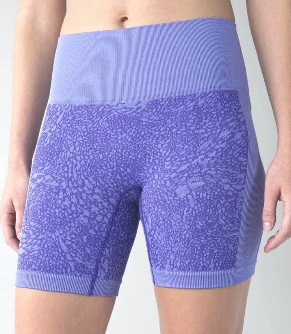 Lululemon Sculpt Short Womens Size 4 Iris Flower Purple Ribbed Inseam 6”